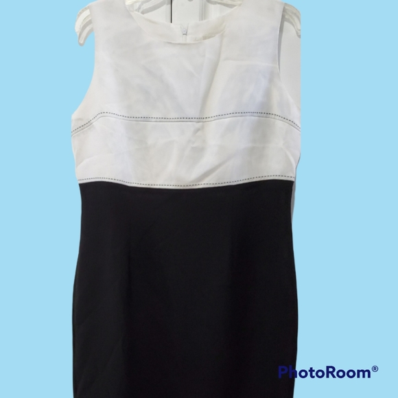 Dress - Picture 6 of 7